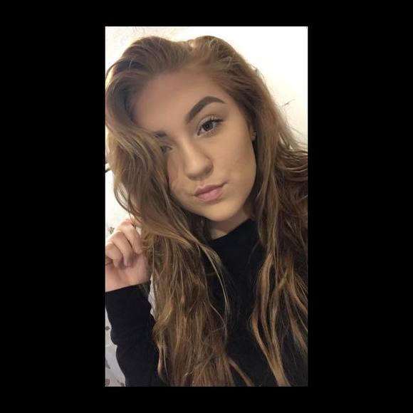 Meet your Posher, Breana - Picture 1 of 1